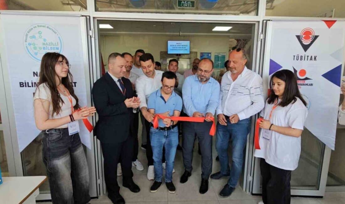 Nazilli'deki Bilim ve Sanat Merkezi, 20 projenin sergilendiği Bilim Fuarı'nı