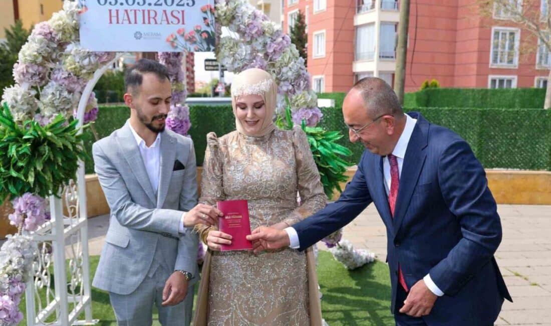 Konya'nın Meram ilçesinde, 05.05.2025 tarihini seçen 42 çift, nikah salonlarında
