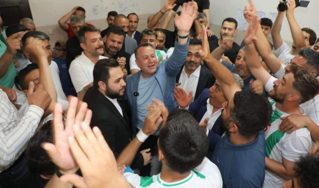 Nizipspor Kulübü, şampiyonluk sezonunu kutlayarak Nizip Belediye Başkanı Ali Doğan’a