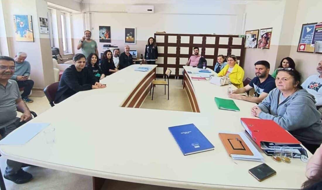 Muğla’da Öğrenci Velilerine Narkotik Suçlarla Mücadele Eğitimi Verildi Muğla Emniyet Müdürlüğü, Menteşe Güzel Sanatlar Lisesi ve Gazi Anadolu