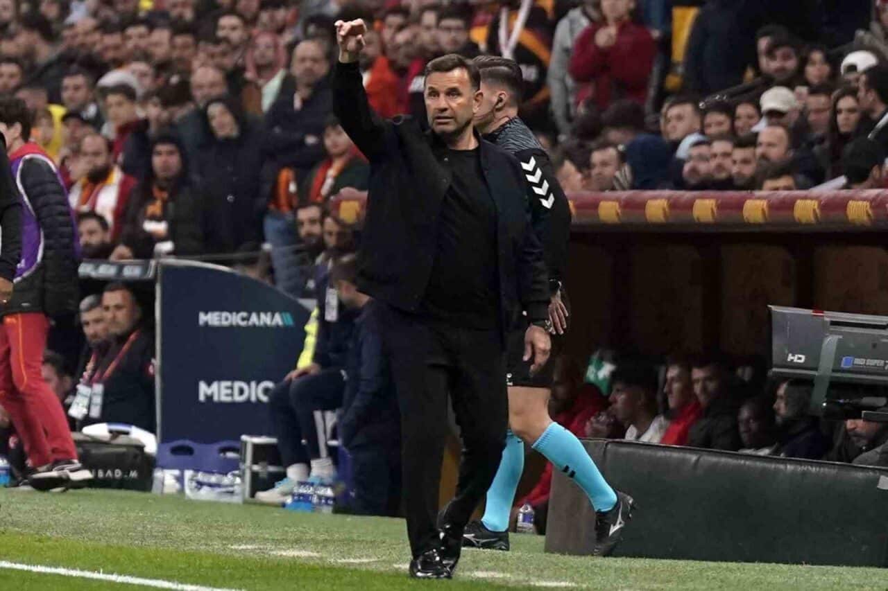 Galatasaray Teknik Direktörü Okan Buruk, 14 Mayıs'ta Ziraat Türkiye Kupası