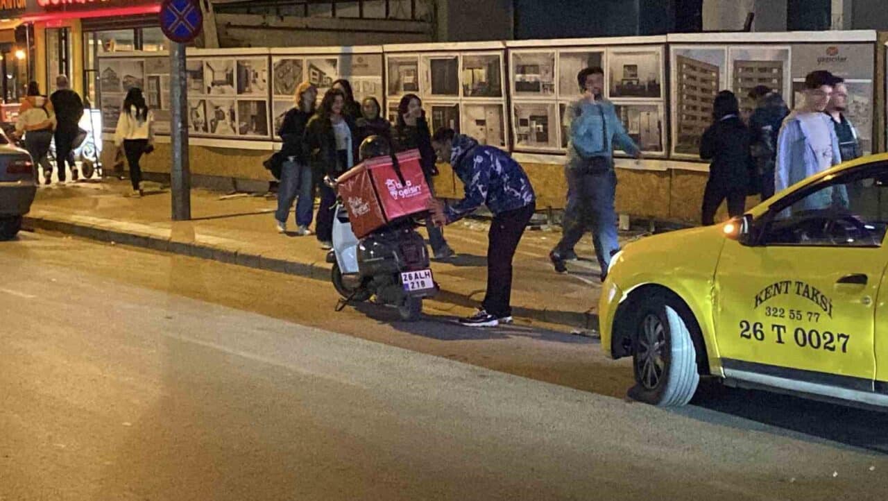 Eskişehir'de, 26 ALH 218 plakalı motosikletiyle seyir halindeki C.Ö., bir