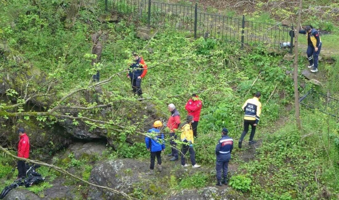 Ordu’da 30 Nisan’dan beri kaybolan iki kişi için geniş çaplı arama başlatıldı Ordu'nun Ulubey ilçesinde 30 Nisan'dan beri kaybolan Süleyman Erdoğan (35)