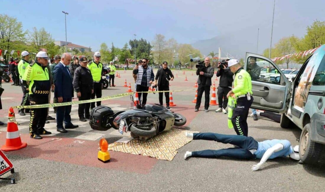 Ordu’da Güvenli Motosiklet Kullanımı İçin Trafik Haftası Etkinliği Gerçekleştirildi Ordu’da Karayolları Trafik Haftası etkinlikleri Tayfun Gürsoy Parkı'nda gerçekleştirildi. Vali