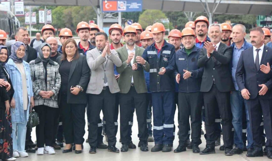 Karabük’te 1 Mayıs Emek ve Dayanışma Günü İçin Etkinlik Düzenlendi Karabük’te düzenlenen 1 Mayıs Emek ve Dayanışma Günü etkinliğine AK