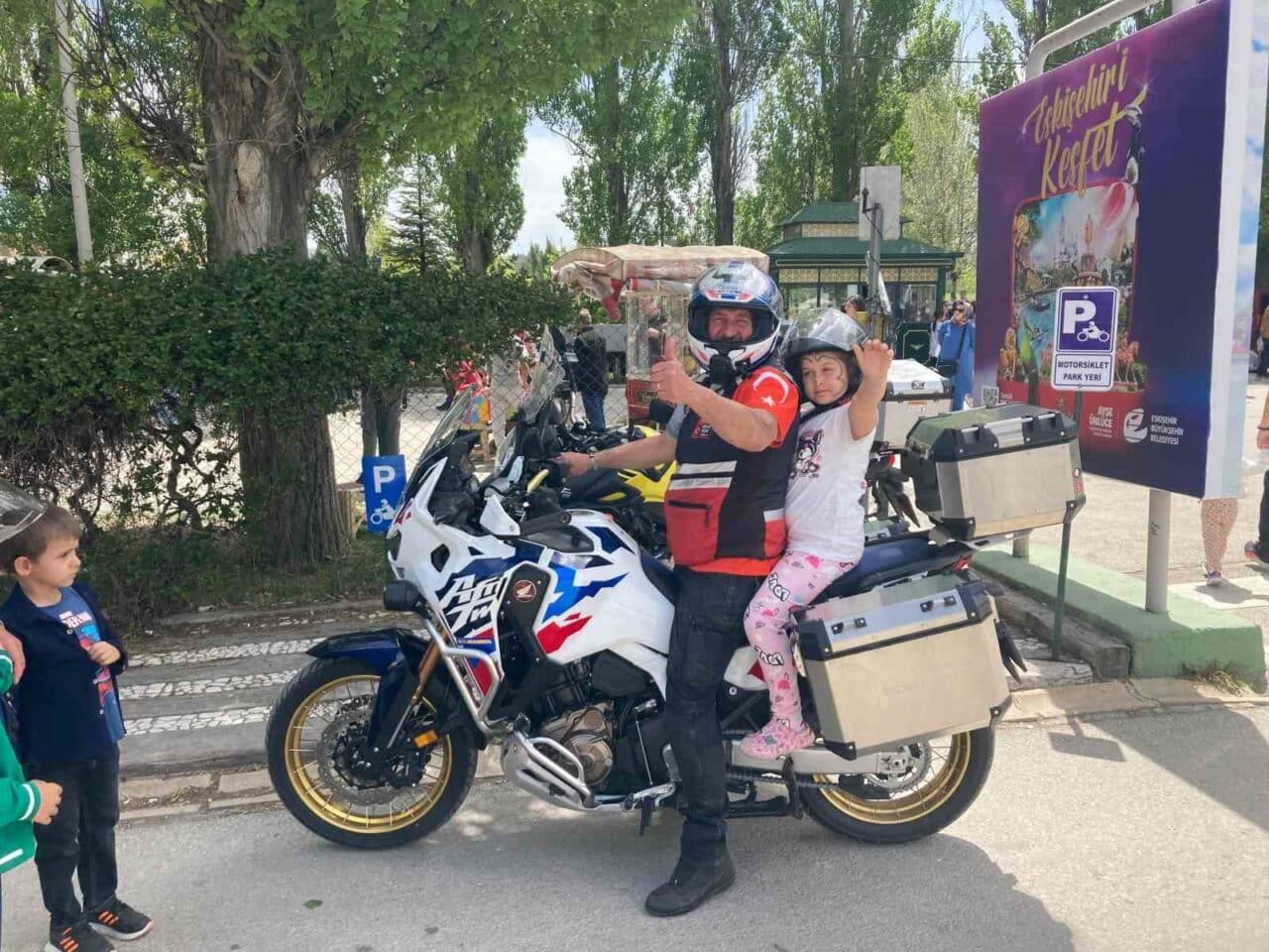Eskişehir'de, ESKANDER ve 222 Türkiye Motosiklet Platformu iş birliğiyle tedavi