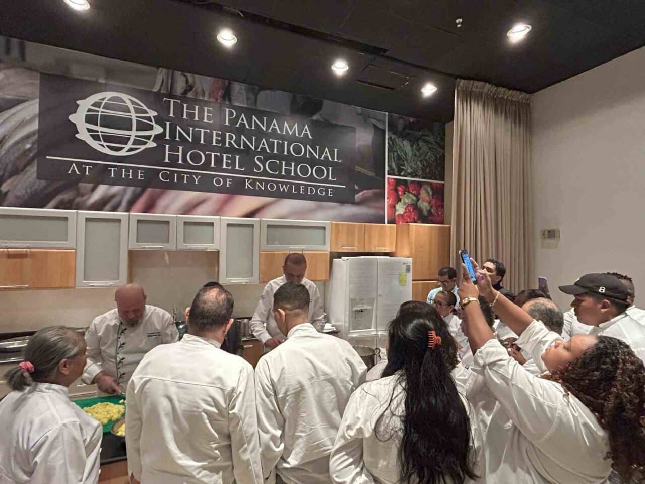 Panama'da düzenlenen "Panama Türk Mutfağı Günleri", Gaziantepli Şef Tahir Tekin