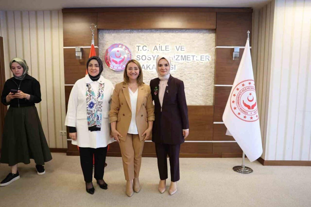 Pazaryeri Belediye Başkanı Zekiye Tekin, Aile ve Sosyal Hizmetler Bakanı
