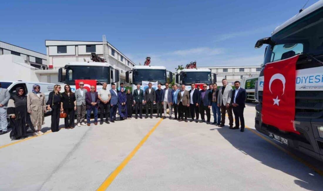 Pendik'te, Şeyhli Mahallesi'nde açılan Atık Yönetim Merkezi, 21 yeni araç