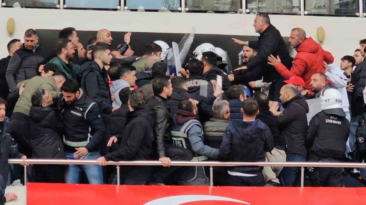 Zonguldak Emniyet Müdürlüğü, 30 Nisan 2025'teki Zonguldakspor-Kahramanmaraş İstiklalspor maçında polise