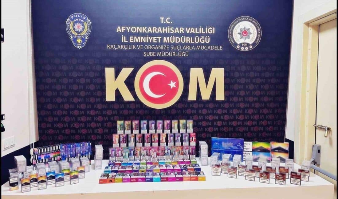 Afyonkarahisar'da düzenlenen operasyonda, polis ekipleri 320 paket kaçak sigara, 80