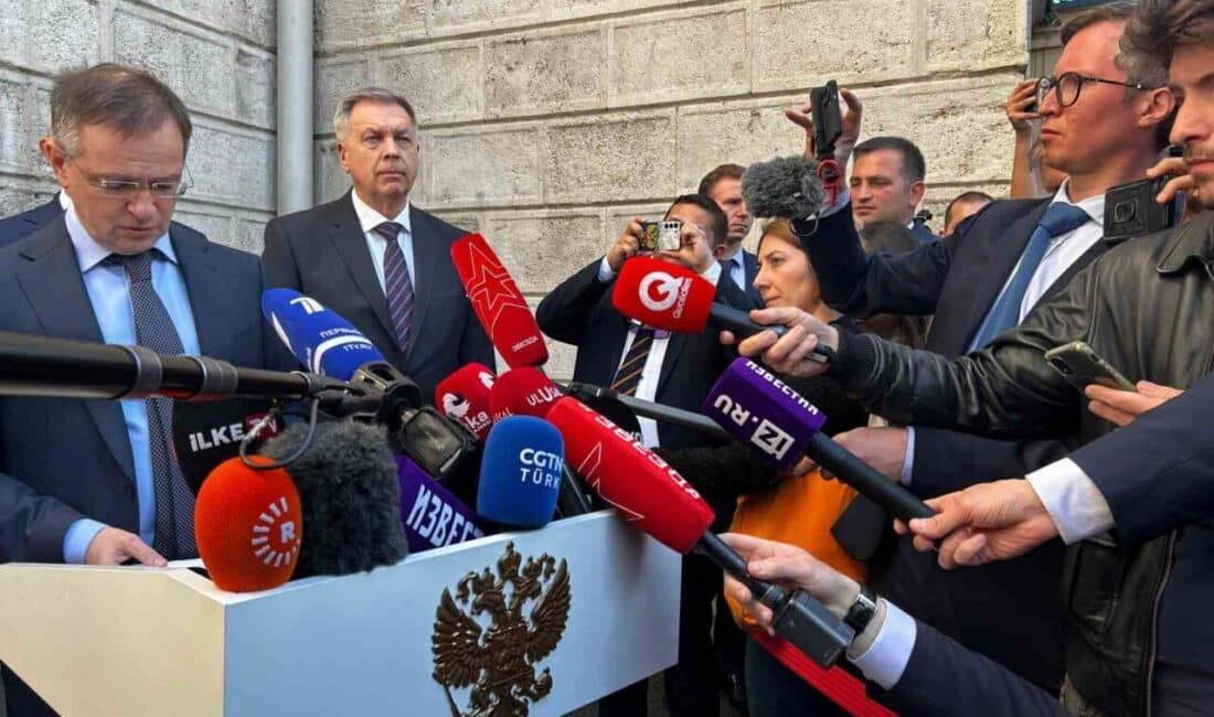 Rusya Devlet Başkan Yardımcısı Vladimir Medinskiy, İstanbul'da gerçekleştirilecek barış görüşmelerine
