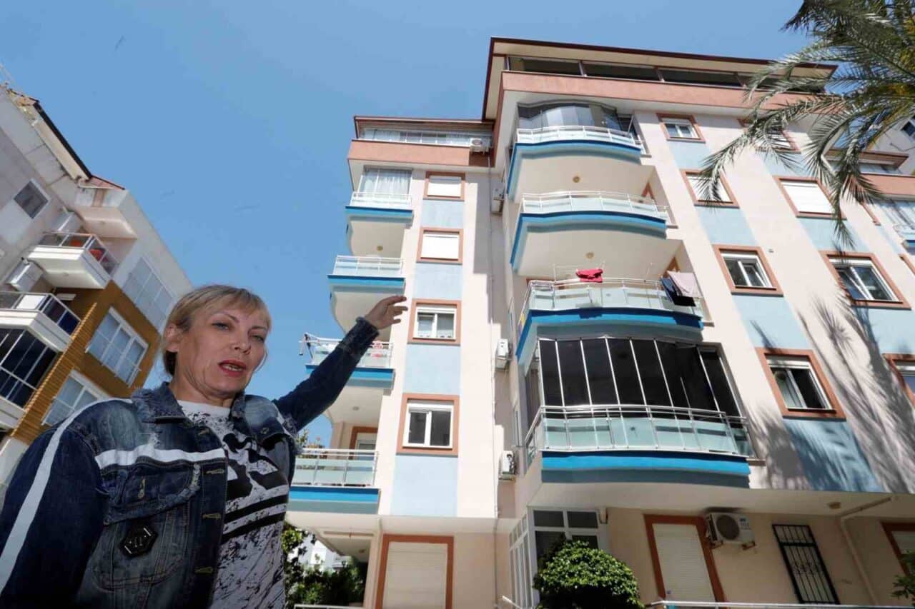 Antalya'da 2014'te ev alan Rus öğretmen Zhanna Khudiakova, kiracısı evini
