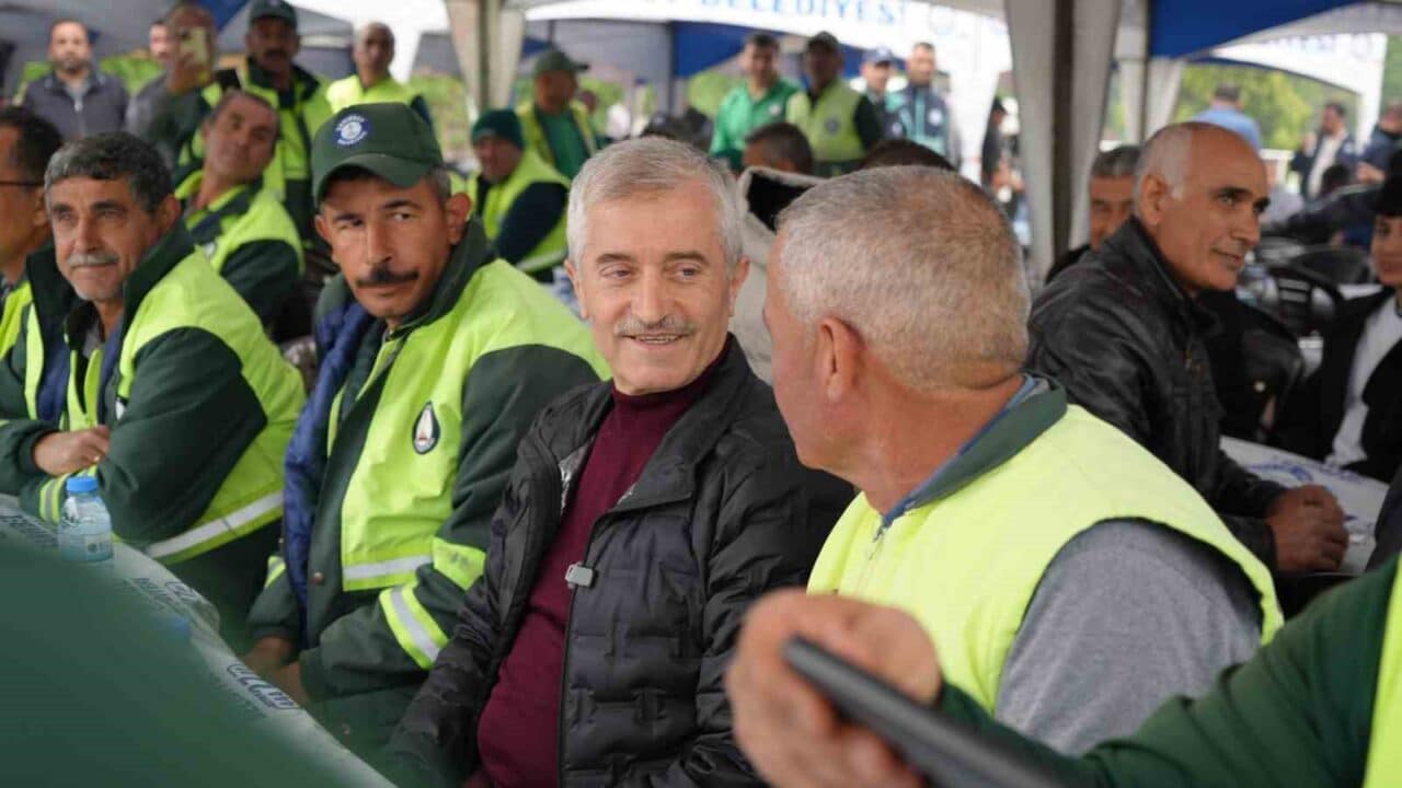 Şahinbey Belediye Başkanı Mehmet Tahmazoğlu, 1 Mayıs Emek ve Dayanışma