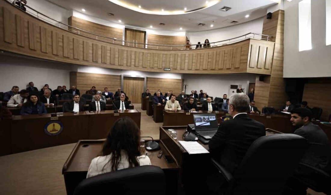 Şahinbey Belediyesi’nin Mayıs Ayı Meclis Toplantısının İlk Oturumu Gerçekleşti Şahinbey Belediyesi Mayıs ayı meclis toplantısının 1. oturumu, Meclis Başkanı