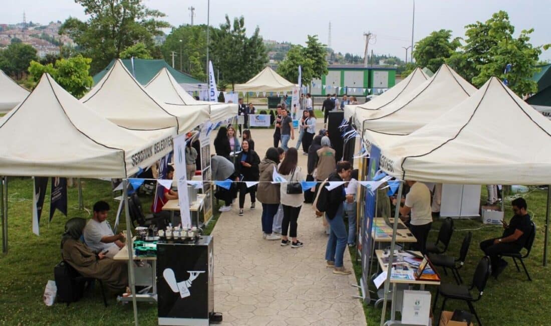 Sakarya MYO, Kariyer Zirvesi ile Öğrencilere Kapı Aralıyor Sakarya Uygulamalı Bilimler Üniversitesi, 6 Mayıs'ta Sakarya Meslek Yüksekokulu'nda üçüncü