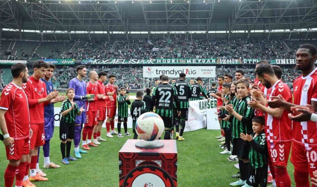 Kocaelispor, Trendyol 1. Lig Şampiyonu Olarak Keçiörengücü’nün Alkışlarıyla Sahaya Çıktı Kocaelispor, Trendyol 1. Lig'de şampiyonluğunu ilan ettikten sonra son maçında
