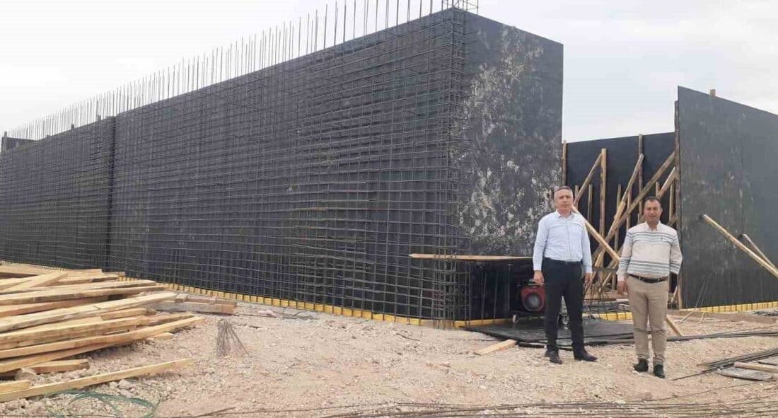 Samsat’ta Su Kesintilerini Önleyecek İki Yeni Su Deposu Yapılıyor Adıyaman'ın Samsat ilçesinde su kesintilerini azaltmak amacıyla iki adet bin
