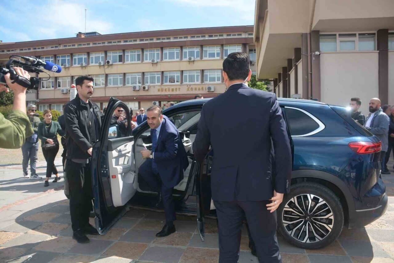 Sanayi ve Teknoloji Bakanı Mehmet Fatih Kacır, Sinop'ta çeşitli açılışlar