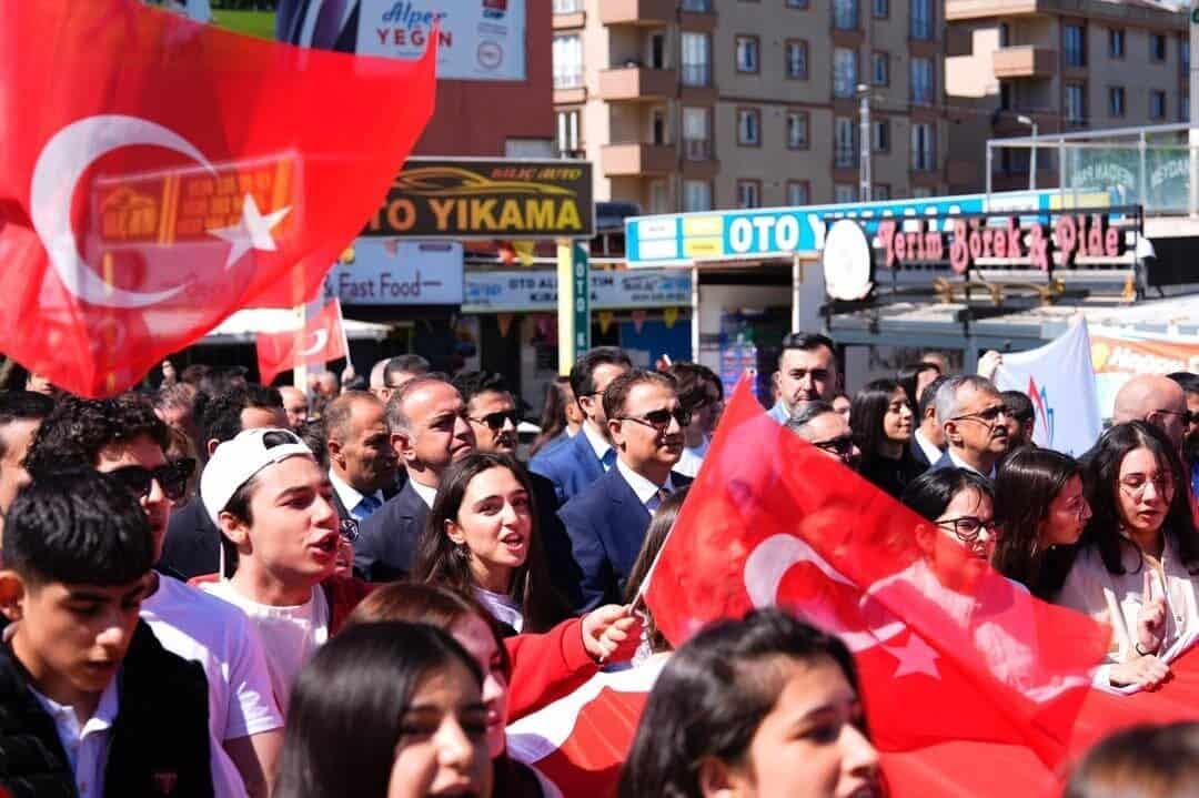 Sancaktepe’de 19 Mayıs Atatürk’ü Anma, Gençlik ve Spor Bayramı coşkulu