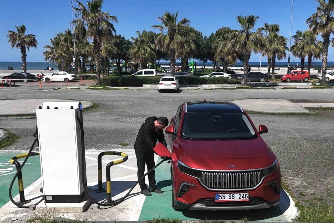 Samsun Büyükşehir Belediyesi, şehir merkezine elektrikli araçlar için hızlı şarj