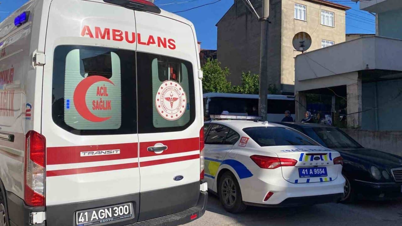 Kocaeli'nin Körfez ilçesinde sokakta oyun oynayan 7 yaşındaki M.Y.B., B.C.
