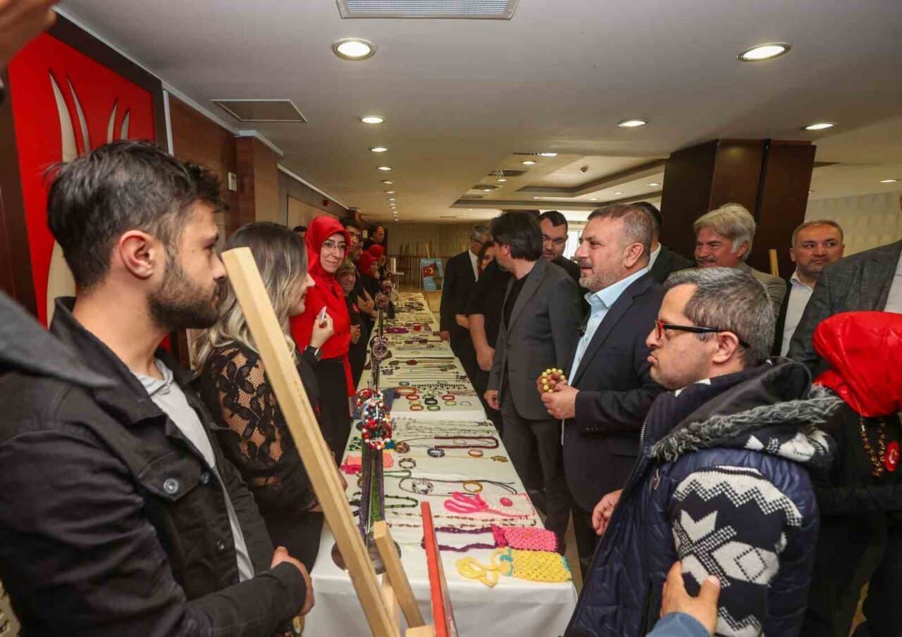 Ankara Sincan Belediyesi, Dünya Engelliler Haftası'nda engelli bireylerin sorunlarına dikkat