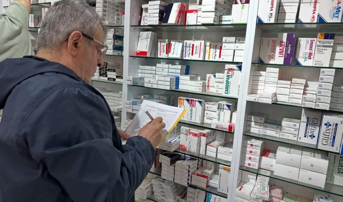 Sinop’ta Eczanelere Denetim Uygulandı, Sağlık Müdürlüğü Gerekli Kontrolleri Gerçekleştirdi Sinop İl Sağlık Müdürlüğü, eczanelerde miadı dolmuş ilaçlar, yangın tüpleri