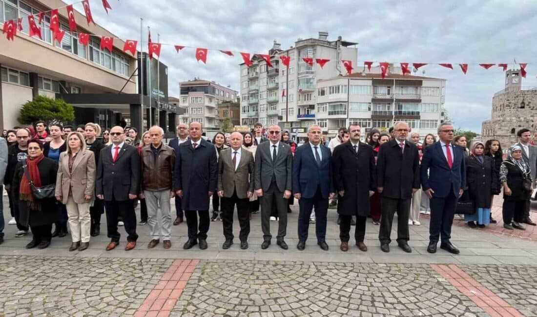 Sinop’ta Engelliler Haftası Kutlamaları Çelenk Töreniyle Başladı Sinop’ta 10-16 Mayıs Engelliler Haftası kapsamında çelenk töreni düzenlendi. Türkiye