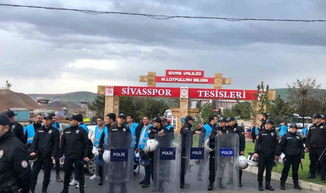 Sivasspor Taraftarları, Bodrum FK ile Beraberlik Sonrası Takımı Protesto Etti Sivasspor, Bodrum FK ile 0-0 berabere kalmasının ardından ligde kalma