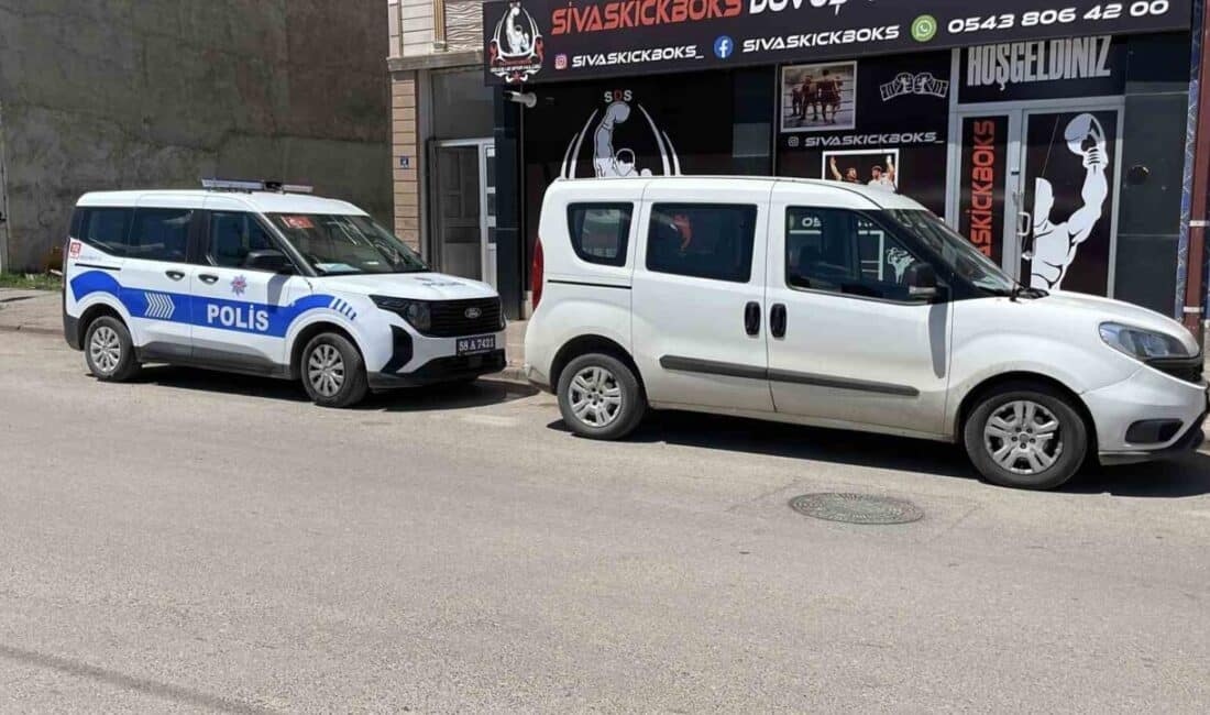 Kötü Kokular Üzerine İhbar Yapılan Evde 5 Gün Önce Öldüğü Tespit Edilen Yaşlı Adam Bulundu Sivas'ta yalnız yaşayan 70 yaşındaki Mustafa Metin Kuruçay, komşuların ihbarı