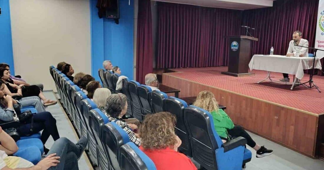 Söke Çocuklar Gülümsesin Derneği, "Çocuklar Neden Suç İşler?" seminerinde Erkan