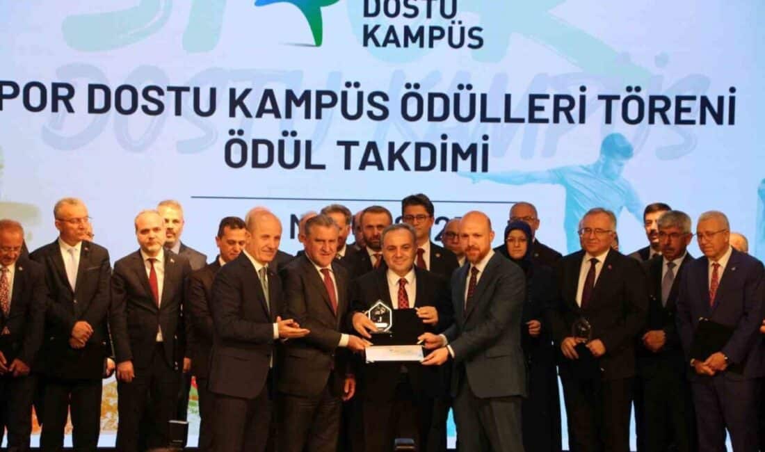 Rize'de düzenlenen Spor Dostu Kampüs Sertifika Töreni'ne Gençlik ve Spor