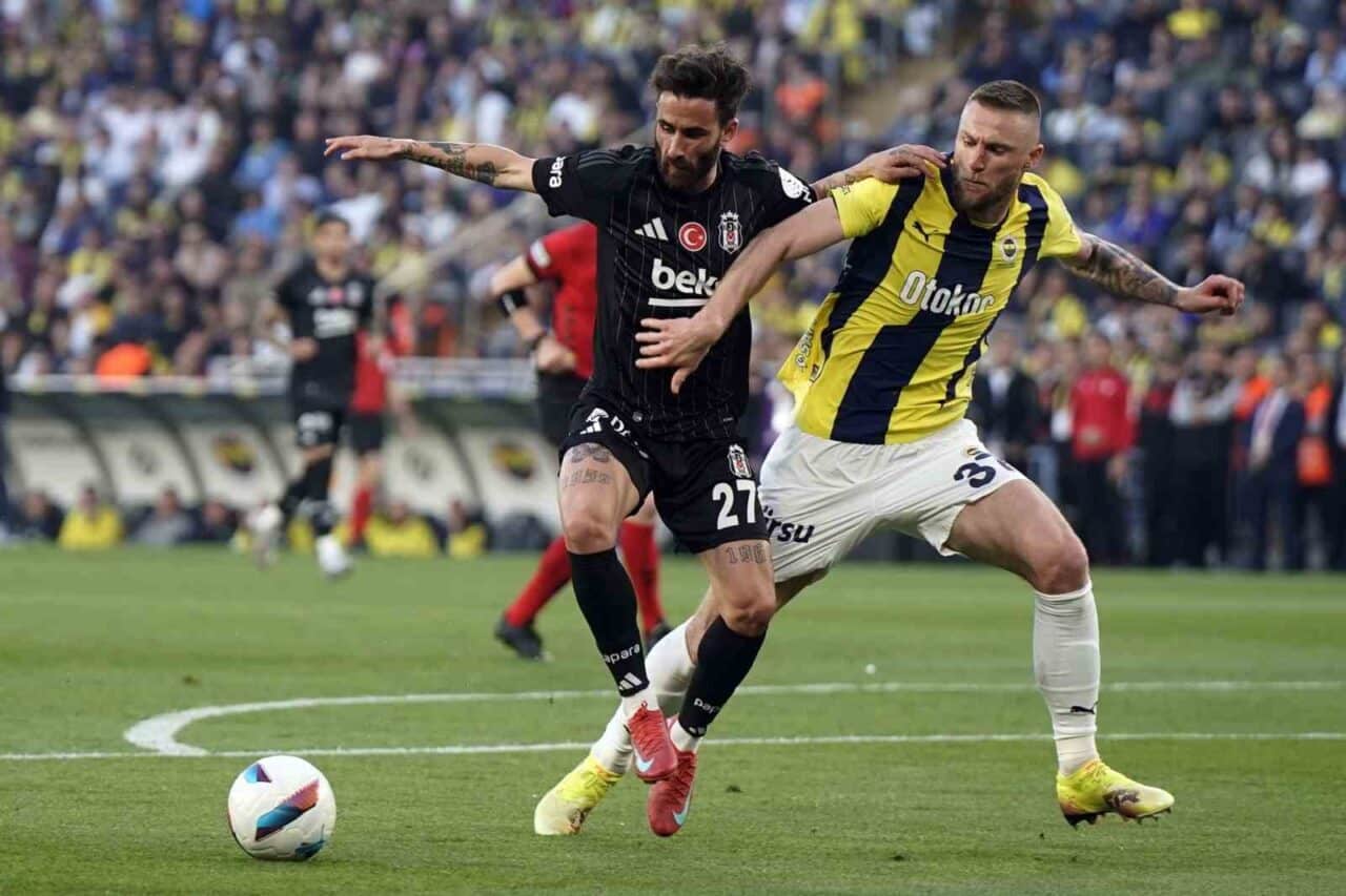 Trendyol Süper Lig’in 34. haftasında Galatasaray, Sivasspor’u 4-1 ile geçerek