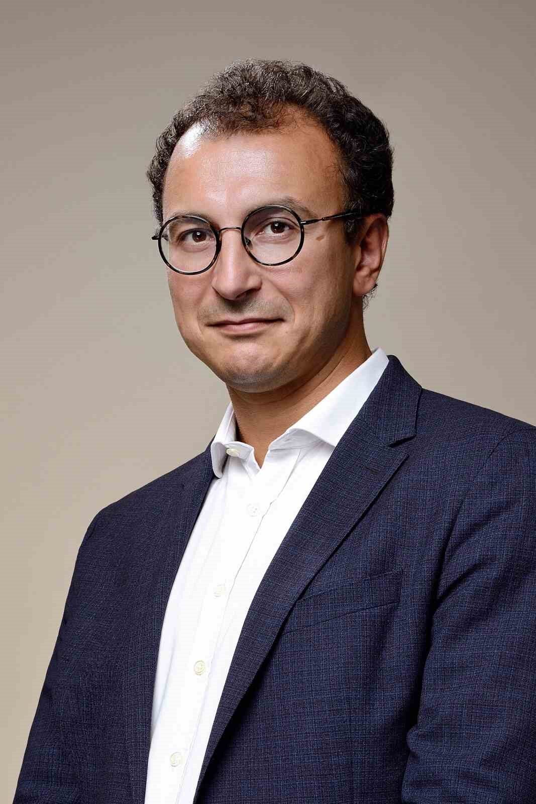 TAV Havalimanları'nda finans grubu yapılanmasında değişiklikler yaşandı. Karim Ben Salem,