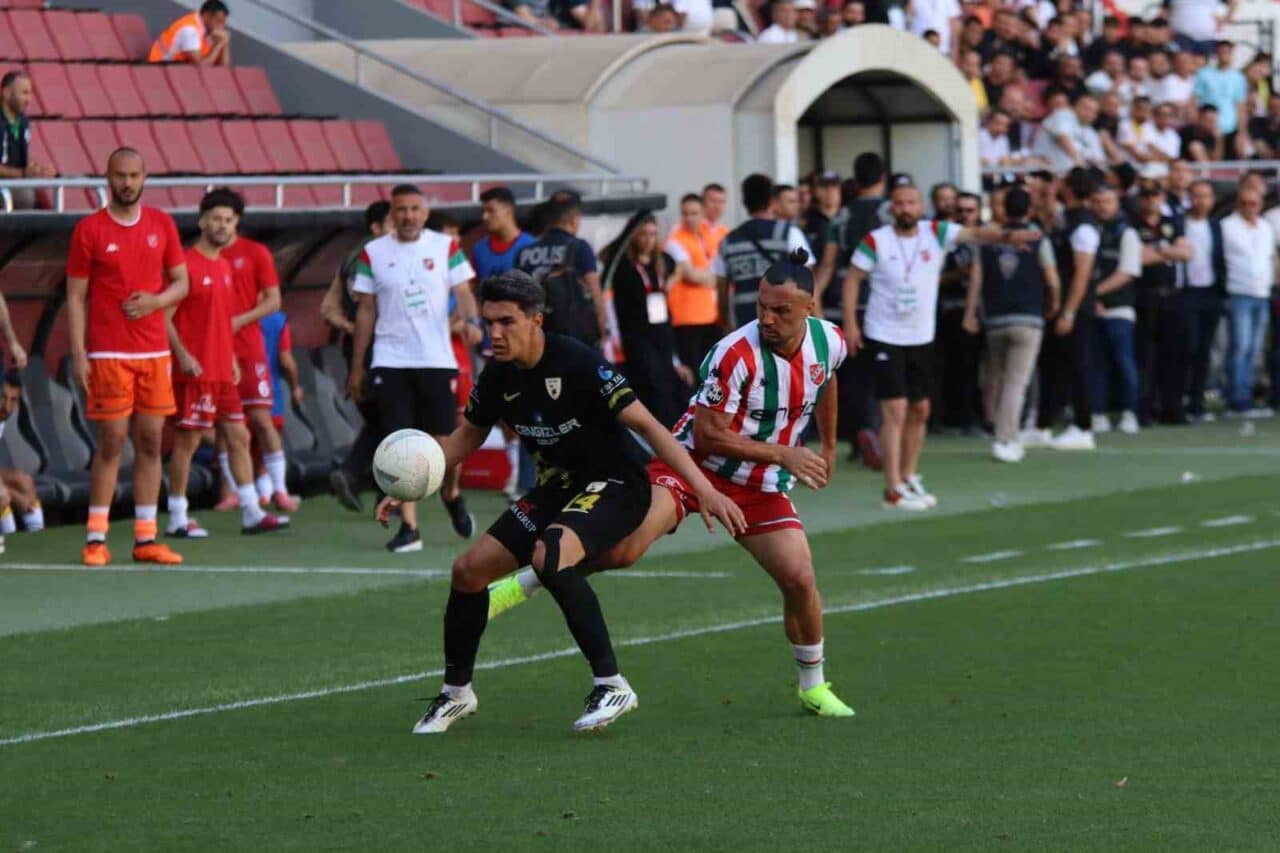 TFF 3. Lig 1. Grup finalinde Karşıyaka, Muşspor'a 2-1 yenilerek