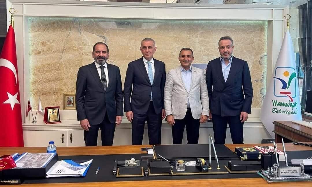 TFF Başkanı İbrahim Hacıosmanoğlu’ndan Manavgat Belediye Başkanı Nefi Kara’ya Ziyaret Türkiye Futbol Federasyonu Başkanı İbrahim Hacıosmanoğlu, Başkan Vekili Mecnun Otyakmaz