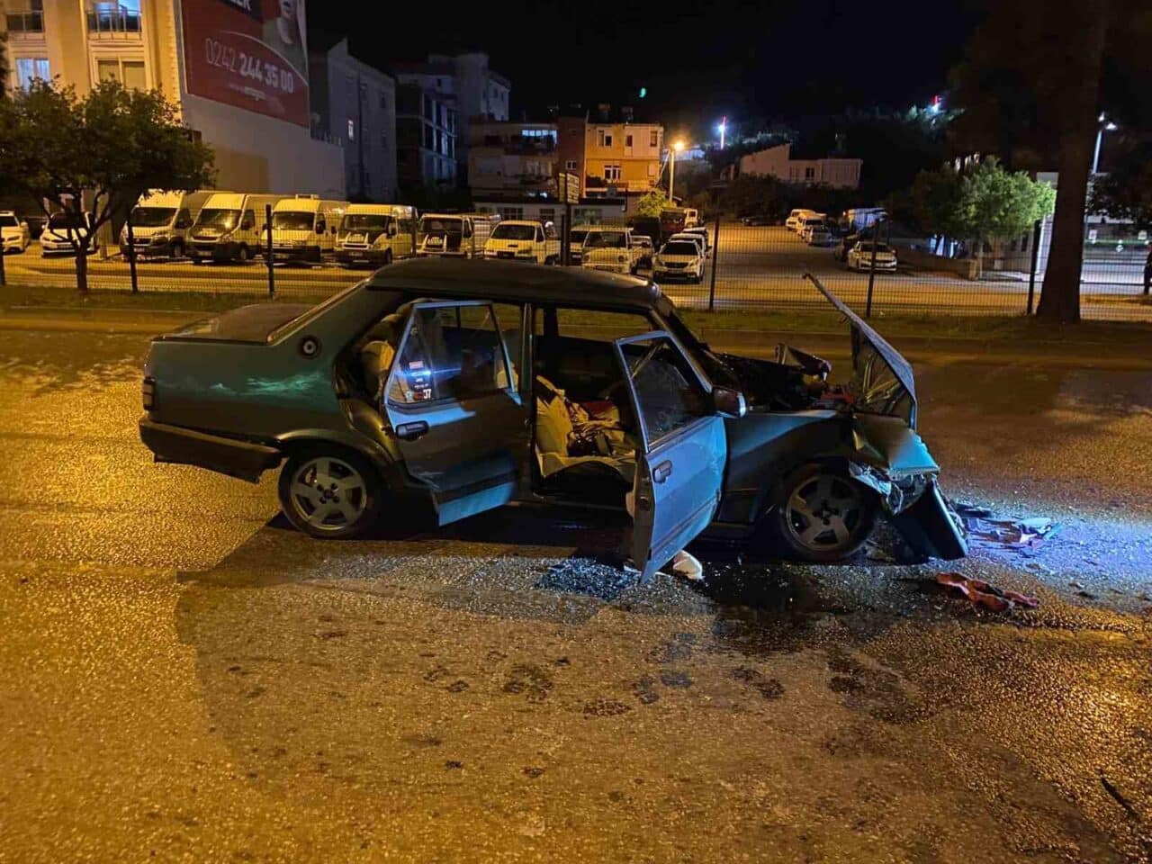 Antalya'nın Serik ilçesinde, Furkan G. yönetimindeki Tofaş otomobil, Aytekin D.'nin