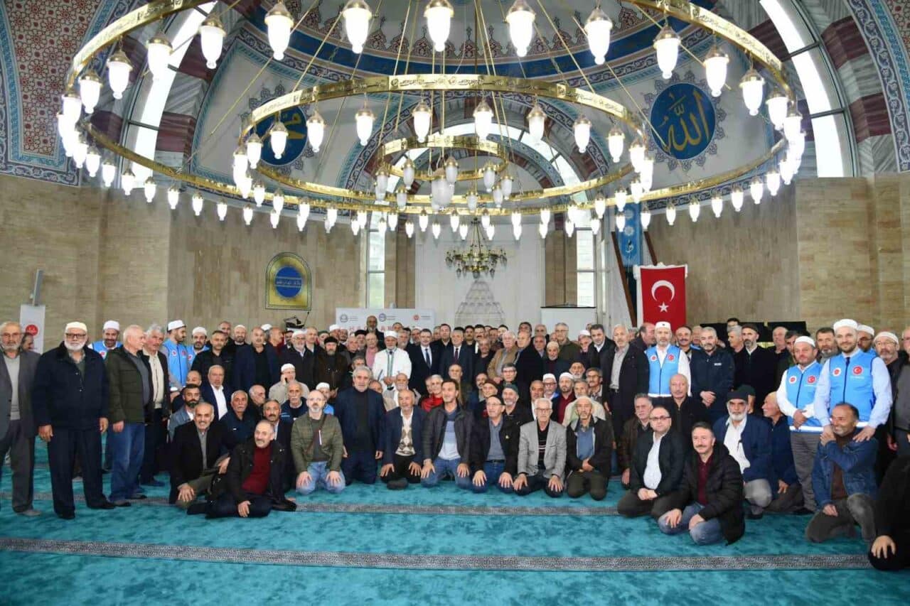 Trabzon'da, hac farizasını yerine getirecek 846 kişi için uğurlama programı