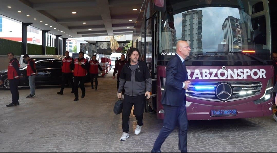 Trabzonspor, Ziraat Türkiye Kupası finalinde Galatasaray ile karşılaşmak üzere Gaziantep'e