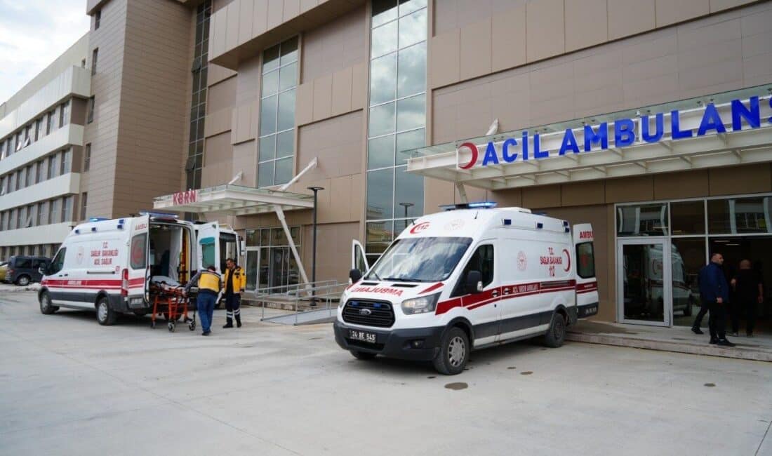 Erzincan’da devrilen traktörün altında kalan çiftçi hayatını kaybetti. Erzincan'da Yalnızbağ Mahallesi'nde sabah saatlerinde gerçekleşen kazada, tarlasına giden çiftçi