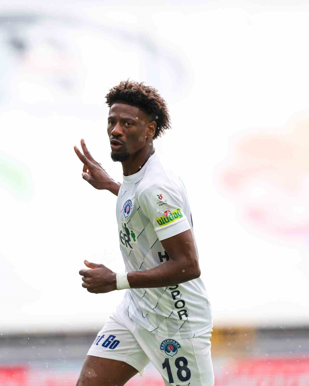 Trendyol Süper Lig'de Kasımpaşa, Eyüpspor'u 3-0 yenerek galip geldi. Nuno