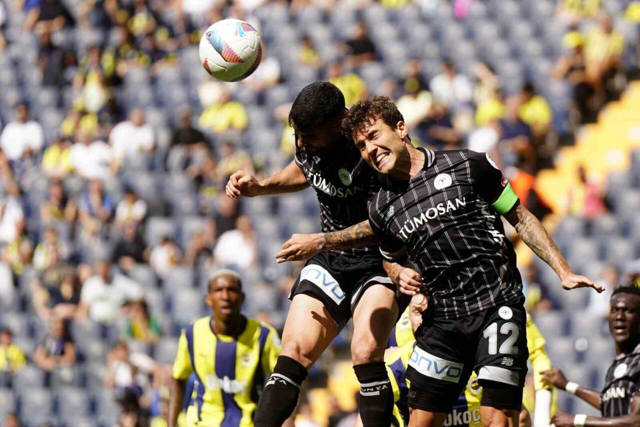 Trendyol Süper Lig’in 38. haftasında Fenerbahçe, Konyaspor ile karşılaştı. İlk