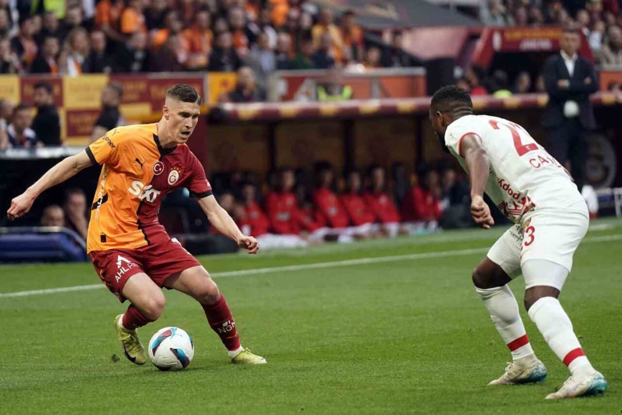 Trendyol Süper Lig'in 36. haftasında Galatasaray, Kayserispor'u 2-0 mağlup etti.