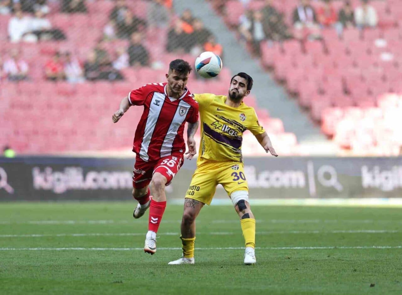 Trendyol Süper Lig'in 34. haftasında Samsunspor, Eyüpspor'u 1-0 önde tamamlayarak