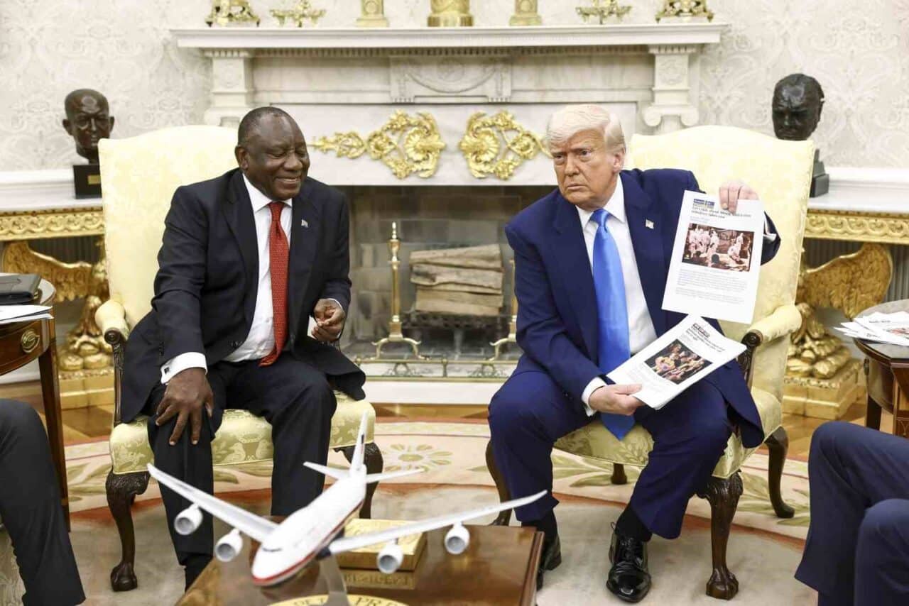 Donald Trump, Güney Afrika Devlet Başkanı Cyril Ramaphosa ile yaptığı
