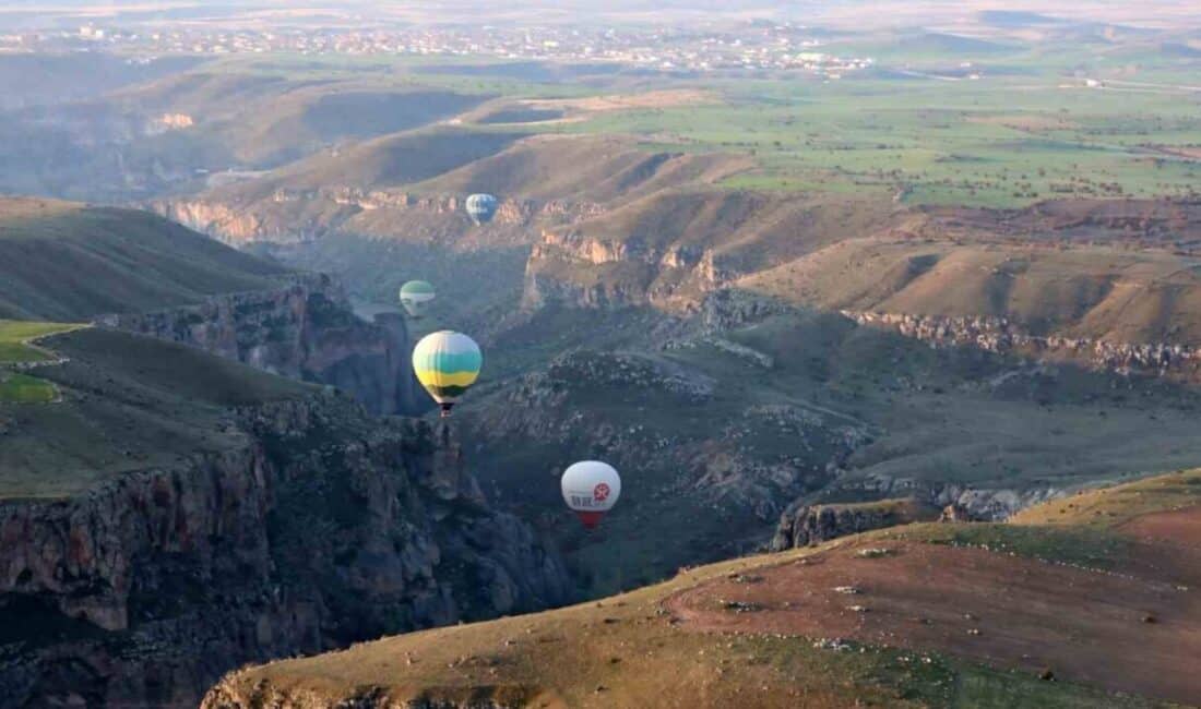 Aksaray, tarihi zenginlikleri ve Ihlara Vadisi ile sıcak hava balonu