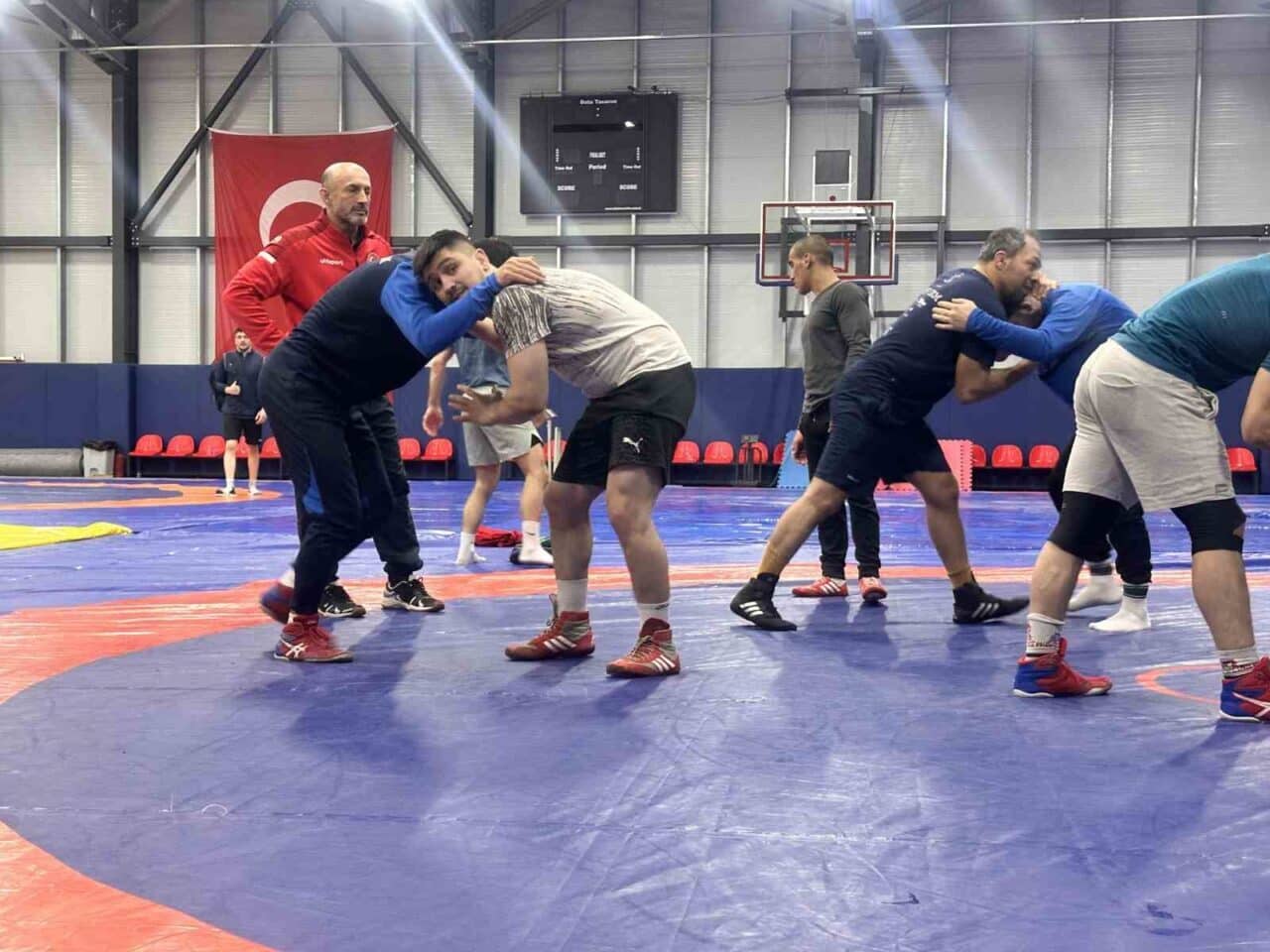 Türkiye İşitme Engelliler Güreş Milli Takımı, Japonya'daki Olimpiyatlar için Yalova'nın