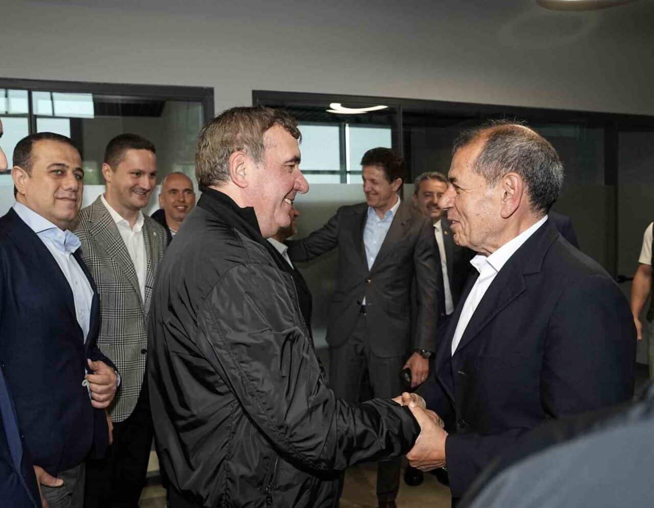Galatasaray, UEFA Kupası zaferinin 25. yılı dolayısıyla Kemerburgaz Metin Oktay