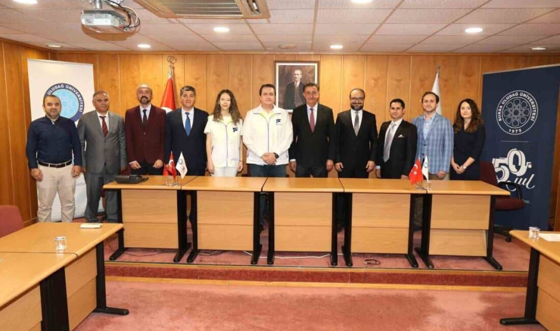 Uludağ Üniversitesi, Faurecia Polifleks Otomotiv ile işbirliği protokolü imzaladı. Rektör